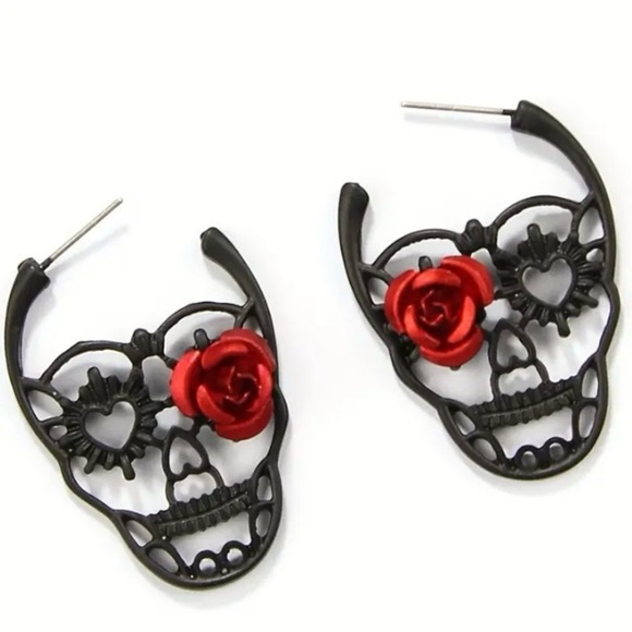 ✨Betsey Johnson Sugar Skull Earrings - Picture 2 of 6